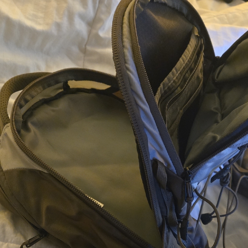 The North Face Black and Gray Backpack - Picture 3 of 4
